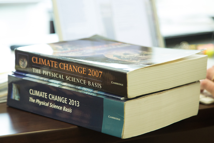 劉教授與全球學者共同撰寫2007及2013年氣候變化評估報告