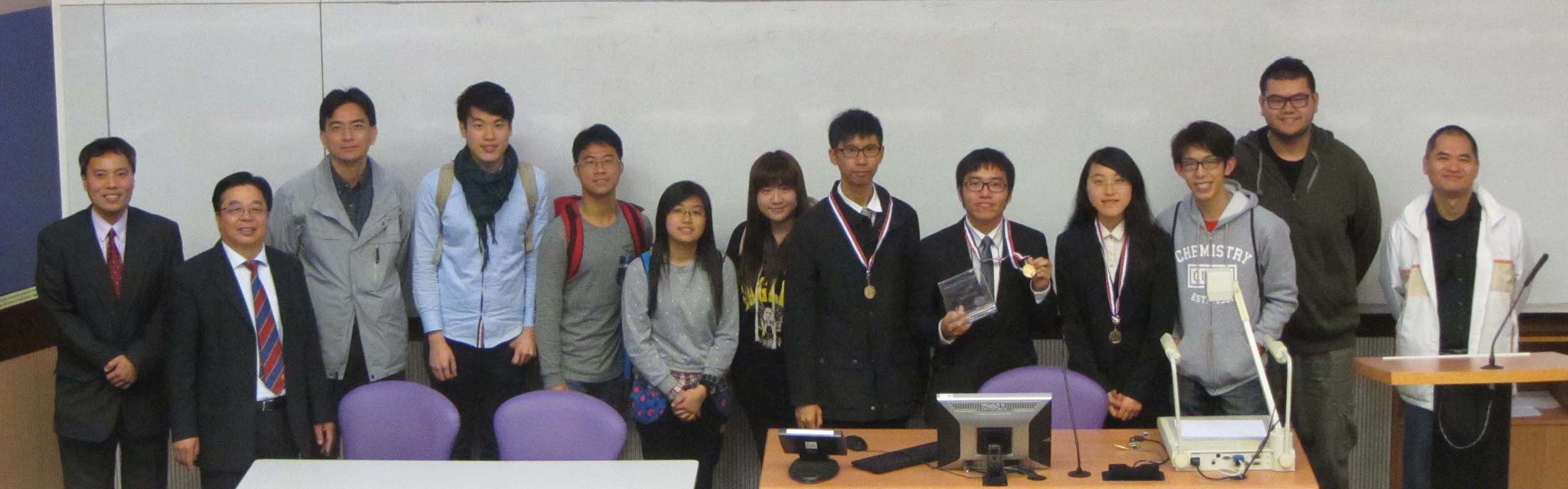 CUHK Team taking photo with the Chairman and teaching staff