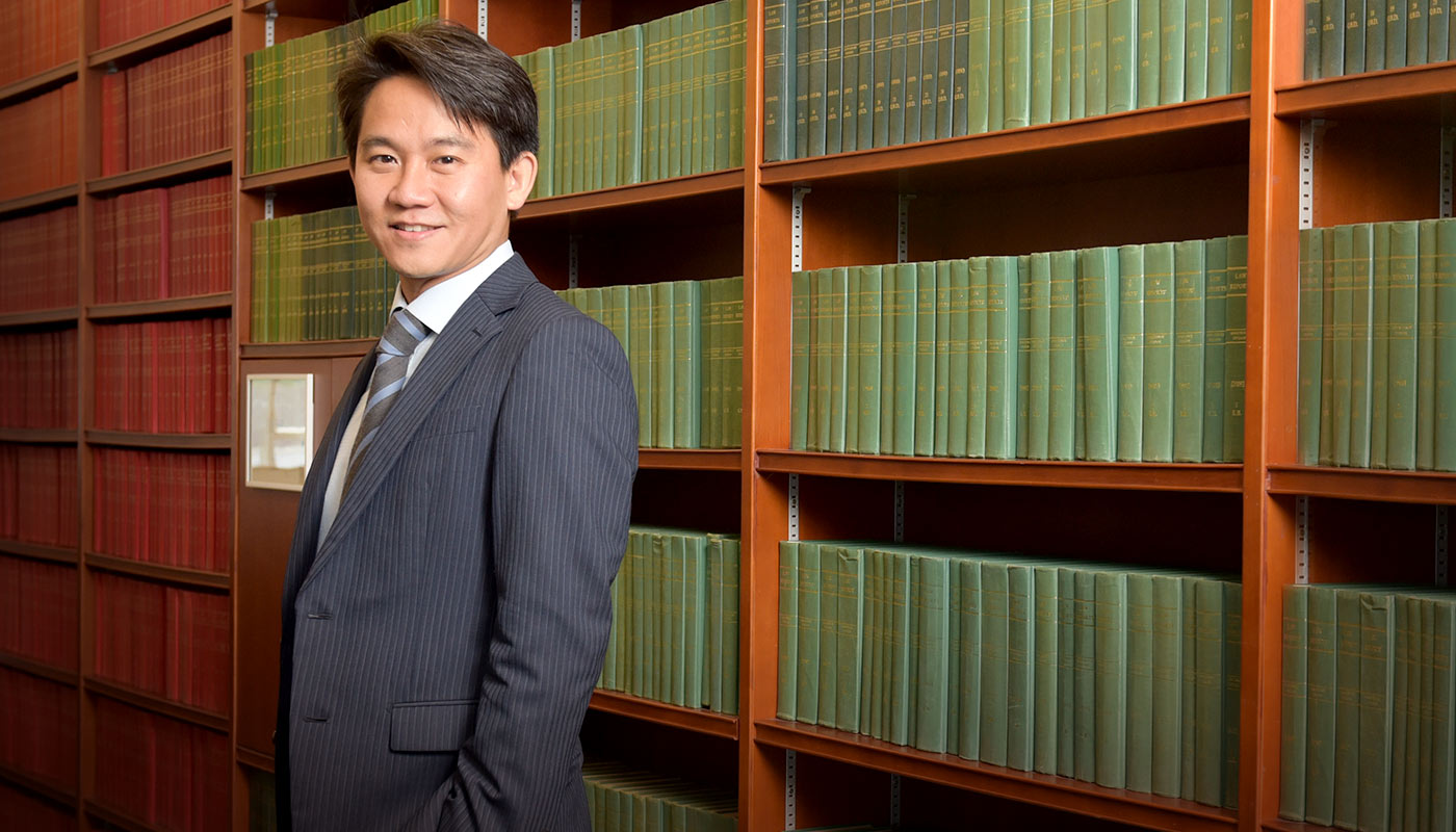 中大法律學院的李治安教授是中國互聯網法律的研究先驅