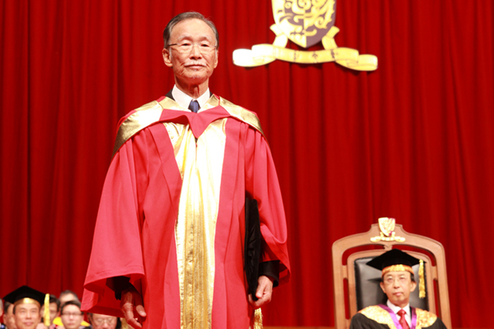 Mr. Ju Ming at the conferment ceremony of honorary doctoral degrees