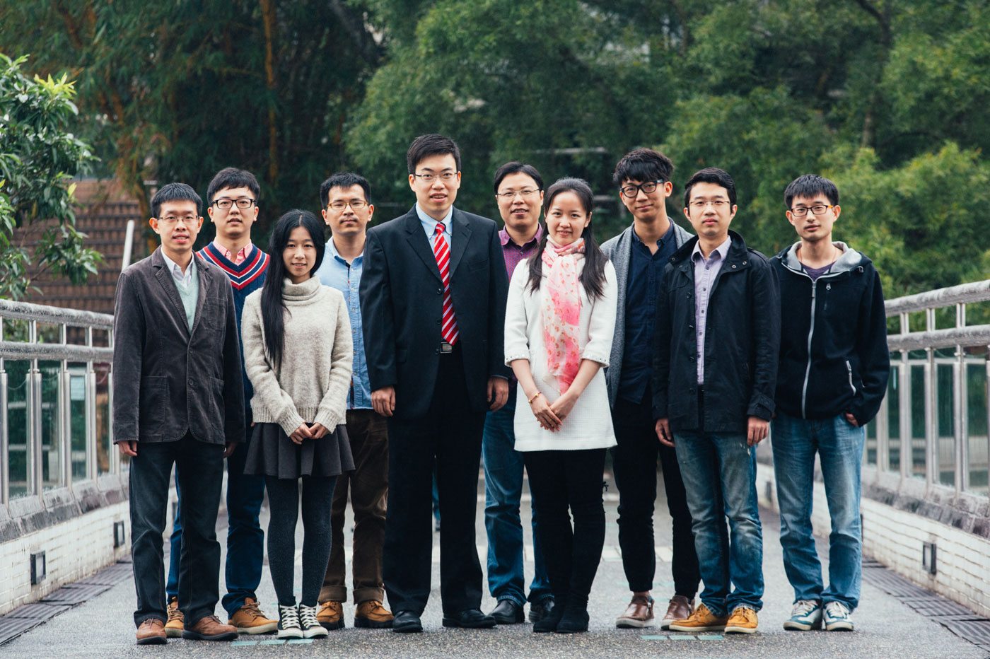 Professor Huang and his research students