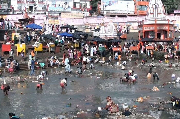 The Ganges, a major supply of water in India <em>(Photo: Wikipedia / Bibek2011)</em>