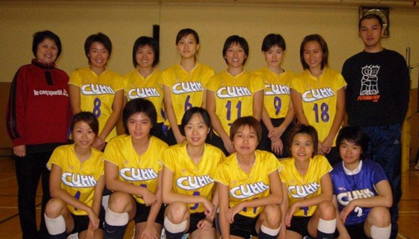 A close friend in the CUHK Volleyball Team encouraged Quintina <em>(second from the left on the back row)</em> to develop a business in direct selling <em>(courtesy of interviewee)</em>