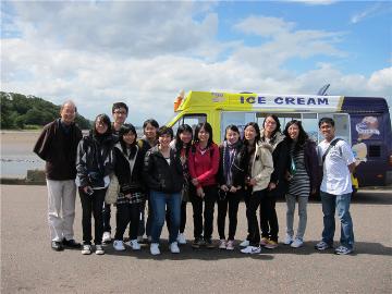 English and Putonghua Immersion Camps